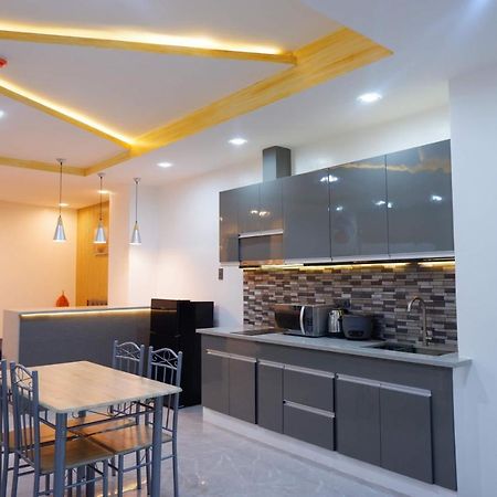 Cozy Entire Condo Unit With Pool Access Angeles Eksteriør bilde